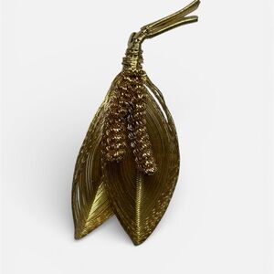 Vintage Wire Wrapped Leaf Brooch - Gold Tone Textured Foliage Pin
